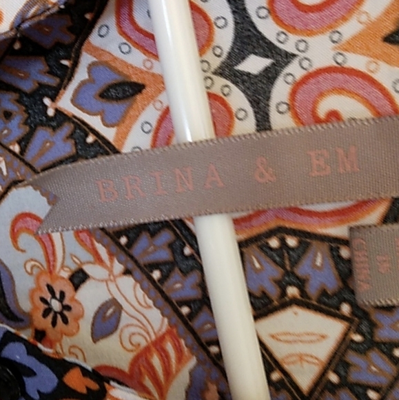 NWOT Brina & Em Bohemian Aztec Multi Color Sleeveless Blouse Size Medium - Picture 10 of 12